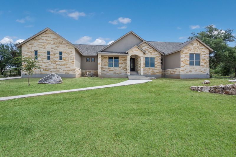 1170 Via Principale Vintage Oaks New Braunfels